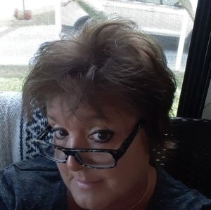 Meet your Posher, Sindee